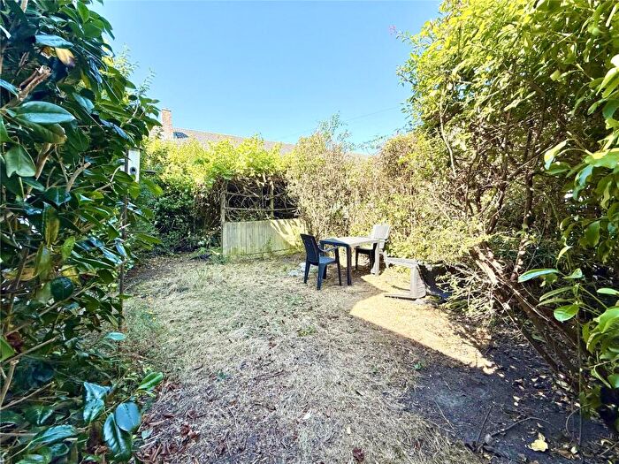 1 Bedroom Apartment For Sale In Dorset Road, Christchurch, Dorset, BH23