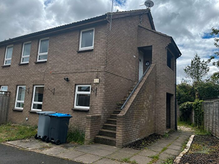1 Bedroom Studio To Rent In Glenmore Road, Carterton, Oxon, OX18