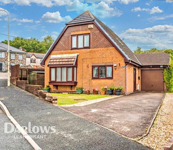 4 Bedroom Detached House For Sale In Y Deri, Llantwit Fardre, CF38