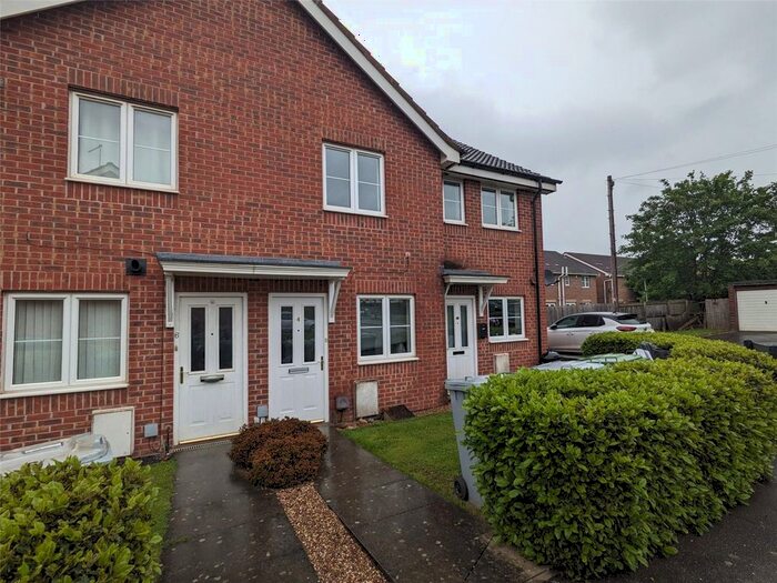 2 Bedroom Flat To Rent In Ainsdale Close, Fernwood, Newark, NG24