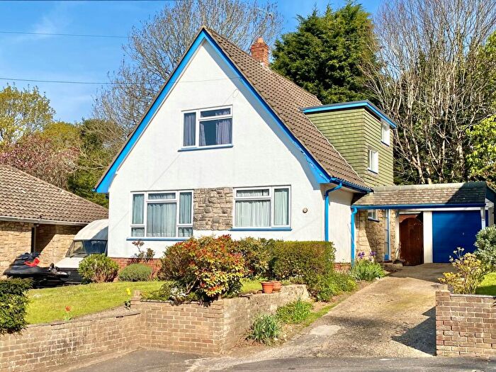 3 Bedroom Detached House For Sale In Wren Crescent, Coy Pond, BH12
