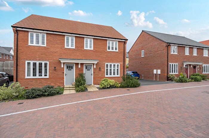 3 Bedroom Semi-Detached House For Sale In Whiting Place, Faringdon, Oxfordshire, SN7
