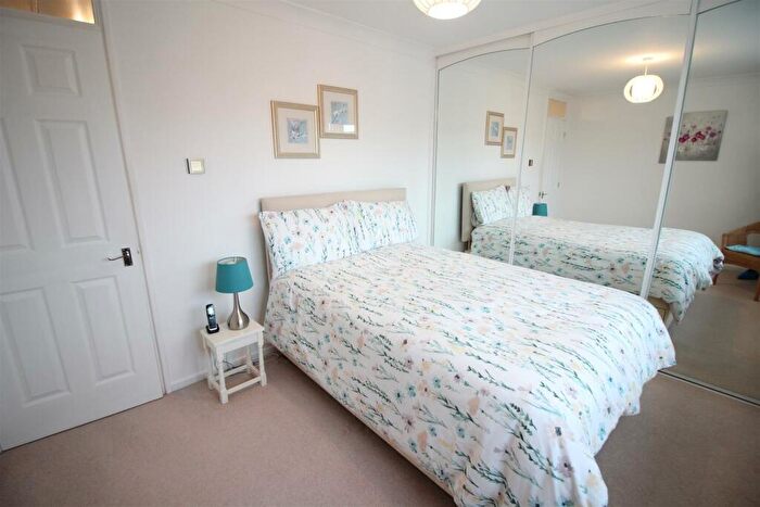 2 Bedroom Semi-Detached House For Sale In Invargarry Close, Garforth, Leeds, LS25