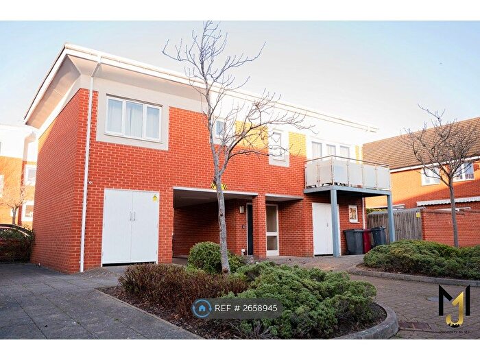 2 Bedroom Flat To Rent In Rushley Way, Reading, RG2