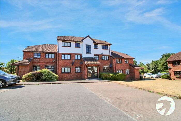 2 Bedroom Flat To Rent In Chalice Way, Greenhithe, Kent, DA9