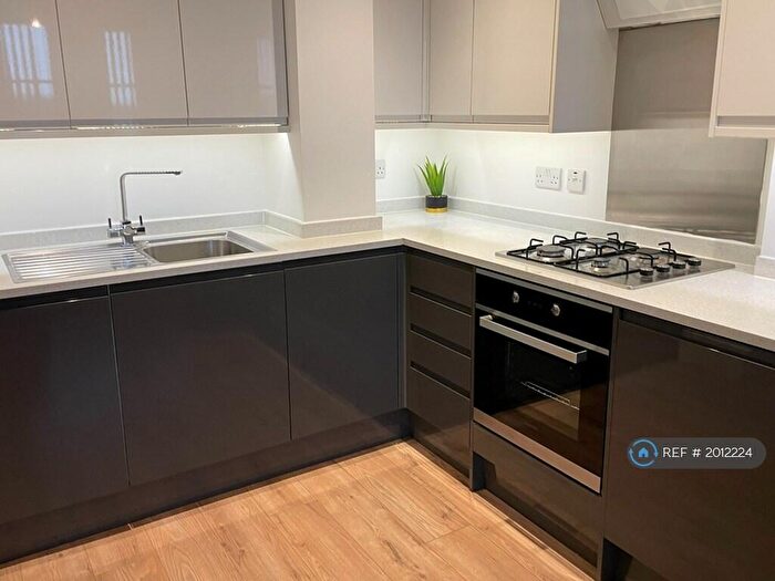 1 Bedroom Flat To Rent In Bartholomew Court, Waltham Cross, EN8