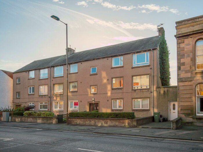 2 Bedroom Flat To Rent In North High Street, Musselburgh, EH21