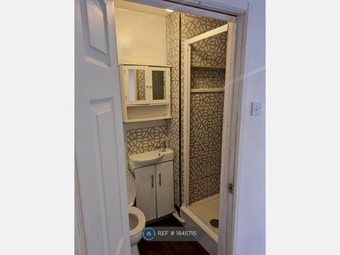 2 Bedroom Flat To Rent In Bristol, Bristol, BS11