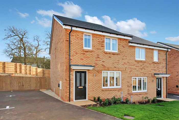 3 Bedroom Semi Detached House To Rent In Sickle Drive, Wellingborough, NN8