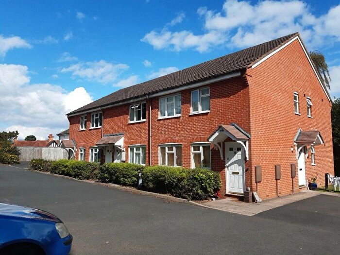 1 Bedroom Flat To Rent In Mark Close, Redditch, Worcestershire, B98