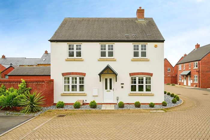 3 Bedroom Detached House For Sale In Bismore Road, Banbury, OX16