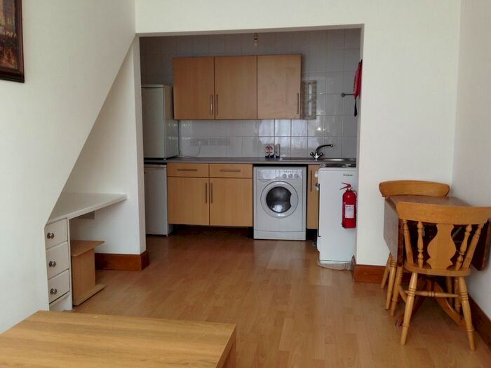 1 Bedroom Flat To Rent In Chichester Road, Edmonton, N9