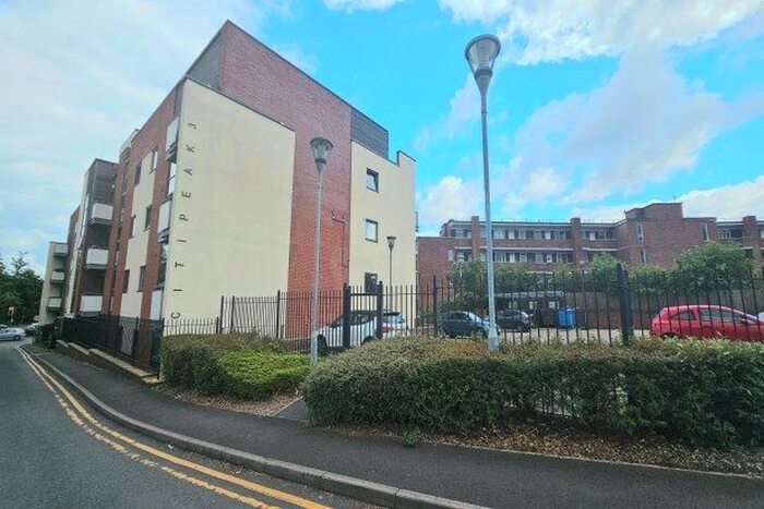 2 Bedroom Flat To Rent In Wilmslow Road, Manchester, M20