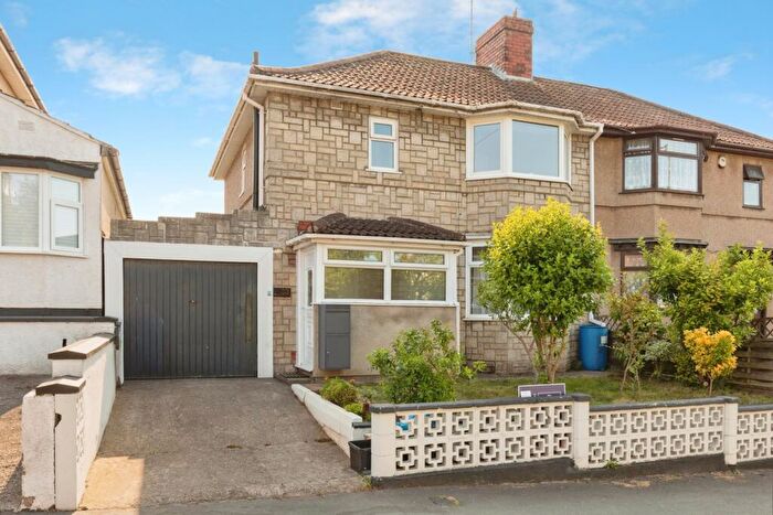 3 Bedroom House To Rent In Lower High Street, Bristol, Somerset, BS11