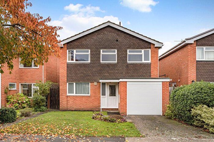 4 Bedroom Detached House For Sale In Windmill Hill Drive, Bletchley, Milton Keynes, MK3