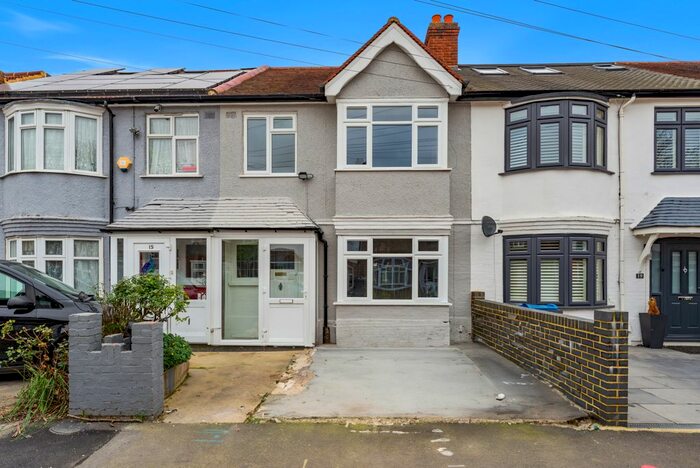 3 Bedroom Detached House To Rent In Queen Annes Gardens, Mitcham, Surrey, CR4