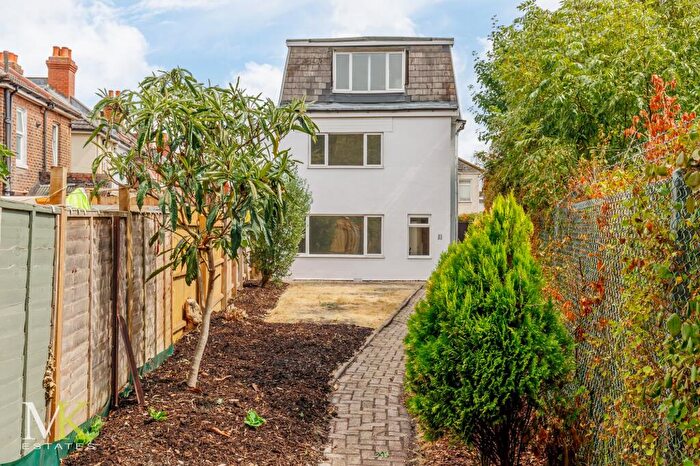 4 Bedroom Detached House For Sale In South Road, Bournemouth, BH1