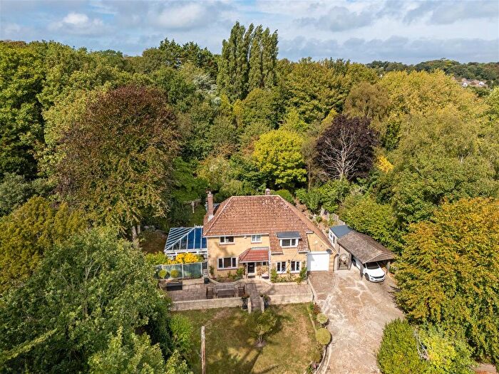 3 Bedroom Detached House For Sale In Moons Hill, Isle Of Wight, PO40