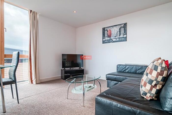 1 Bedroom Flat To Rent In Canal Wharf, Waterfront Walk, Birmingham, B1