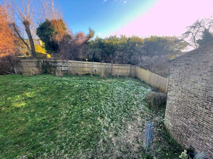 2 Bedroom Apartment To Rent In Royal Court, Hemel Hempstead, Hertfordshire, HP3