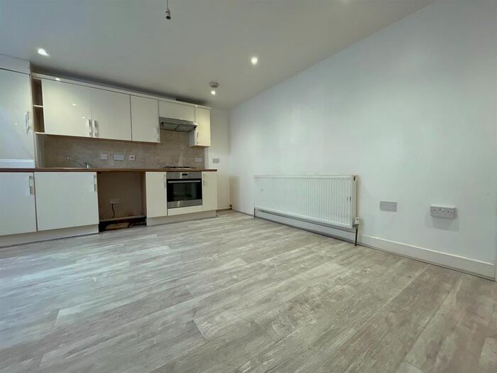 1 Bedroom Flat To Rent In Darnley Street, Gravesend, DA11
