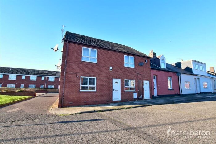 2 Bedroom Flat To Rent In Carley Road, Southwick, Sunderland, SR5