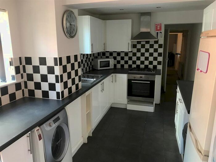 4 Bedroom End Of Terrace House To Rent In Newport, Lincoln, LN1