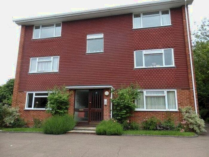 1 Bedroom Flat To Rent In Alexandra Road, Epsom, KT17