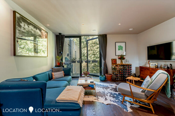 2 Bedroom Flat To Rent In The Apartments, N5