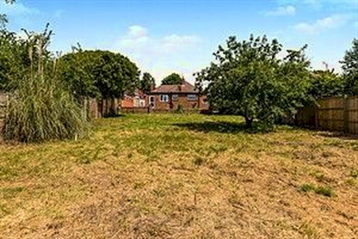 2 Bedroom Bungalow To Rent In Solent Road, Drayton, Portsmouth, PO6