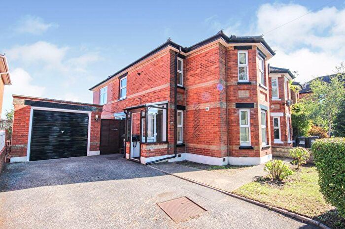 4 Bedroom Detached House To Rent In Pine Road, Bournemouth, BH9