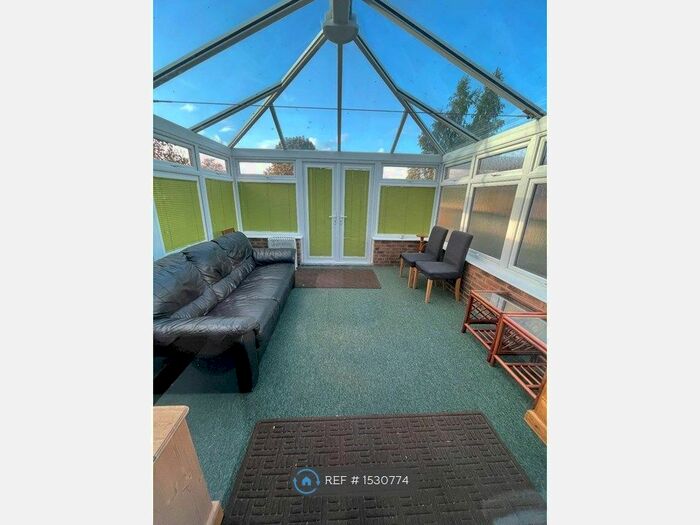 2 Bedroom Semi-Detached House To Rent In Hughes Street, Swindon, SN2