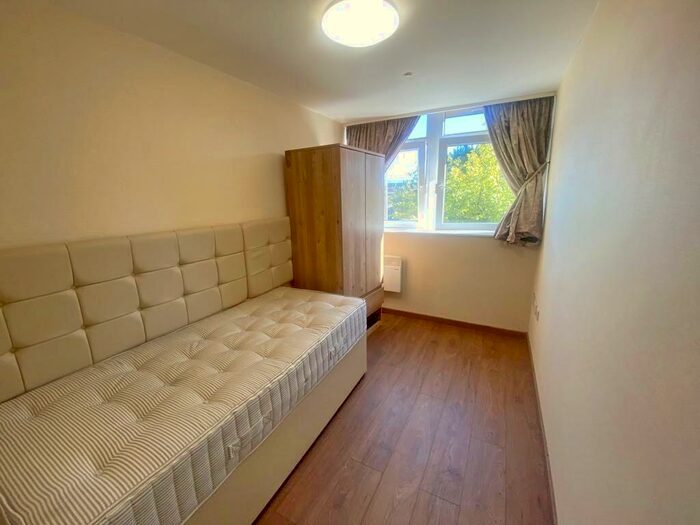 2 Bedroom Apartment For Sale In Trinity Road, Bootle, Merseyside, L20