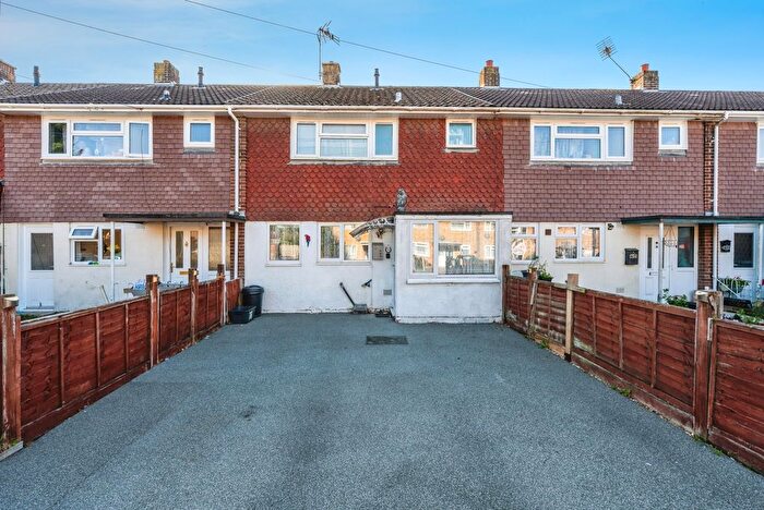 3 Bedroom Terraced House For Sale In Beech Crescent, Hythe, Southampton, Hampshire, SO45