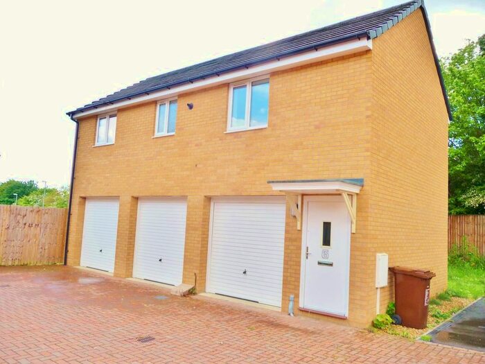 2 Bedroom Flat To Rent In Carltonwood Close, Corby NN18