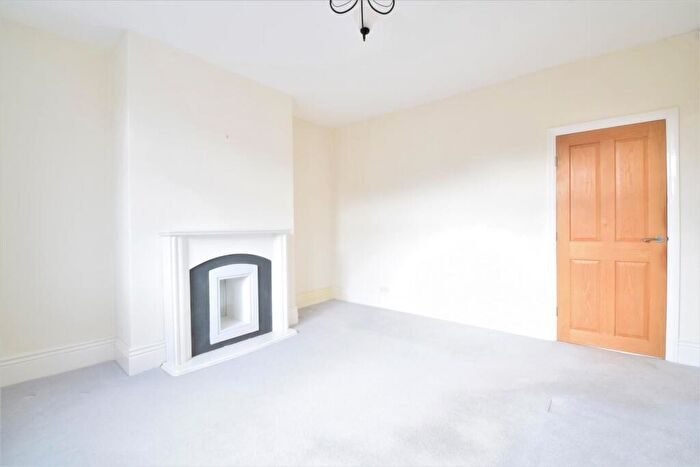2 Bedroom House To Rent In Stothard Road, Sheffield, S10