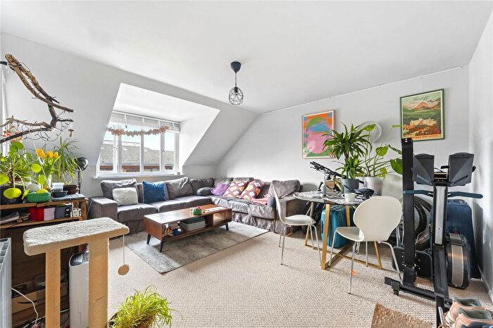 2 Bedroom Flat For Sale In Westbury Road, Walthamstow, London, E17