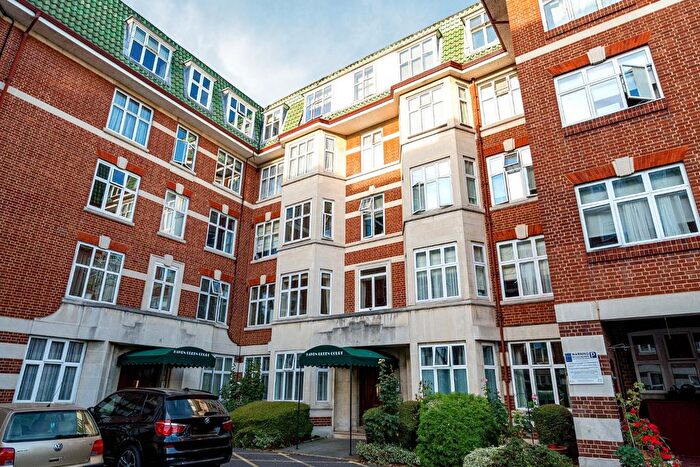 3 Bedroom Flat For Sale In Haven Green, London, W5