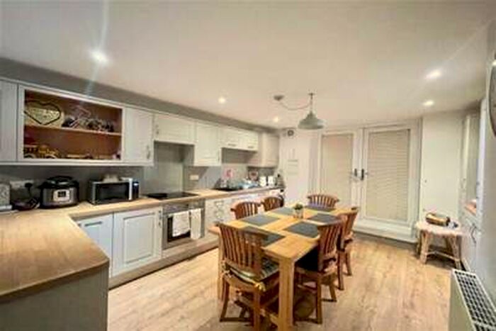 2 Bedroom Maisonette Flat To Rent In Hawkhurst, Kent, TN18