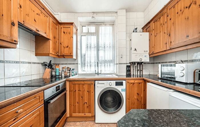 4 Bedroom Flat To Rent In Vauxhall Street, Vauxhall, SE11