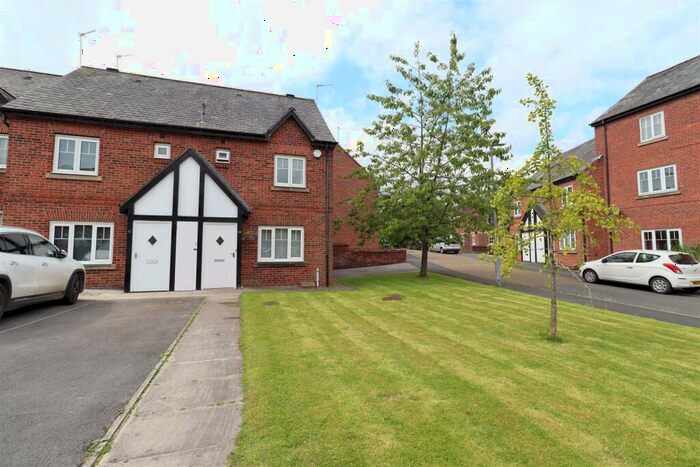 2 Bedroom Mews To Rent In Eastgate, Macclesfield, SK10