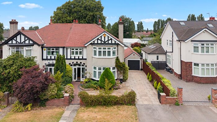 4 Bedroom Semi-Detached House For Sale In Woolton Road, Wavertree, L15
