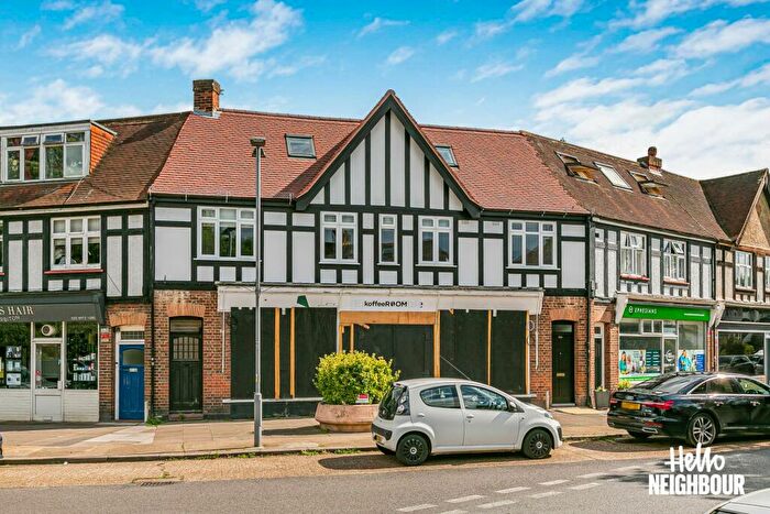 2 Bedroom Apartment To Rent In Alexandra Drive, Surbiton, KT5