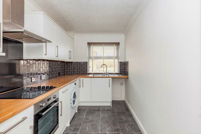 2 Bedroom Apartment To Rent In North Abingdon, OX14