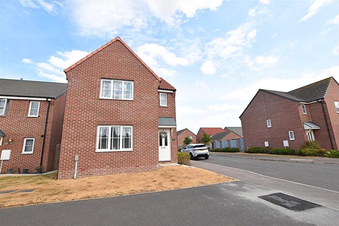 3 Bedroom Detached House For Sale In Fairway Drive, Humberston, Grimsby, DN36