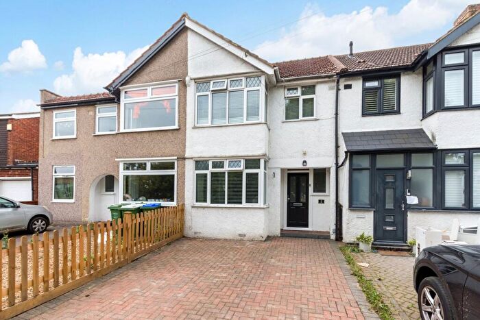 3 Bedroom Terraced House For Sale In Brookend Road, Sidcup, DA15