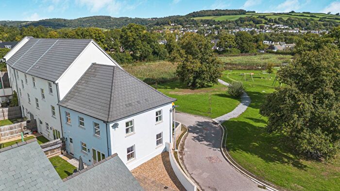 4 Bedroom End Of Terrace House For Sale In Beer Grove, Bovey Tracey, TQ13