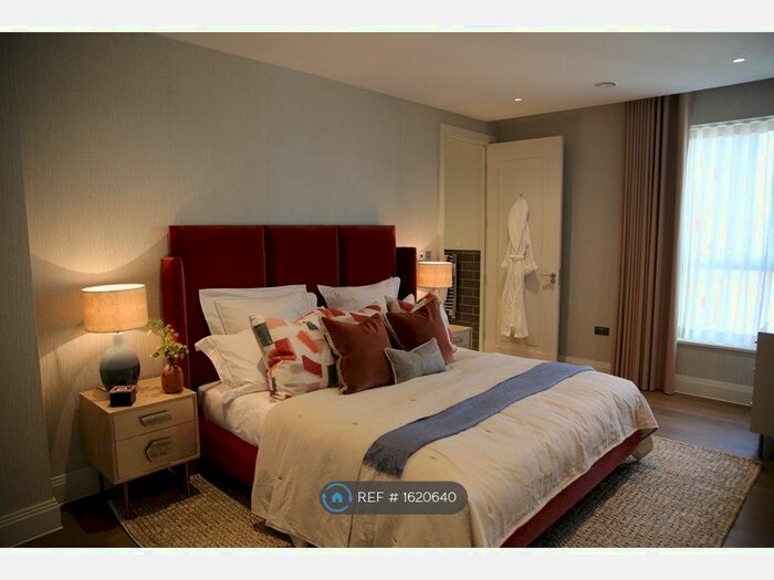 2 Bedroom Flat To Rent In Apartments, Palladian Gardens, W4