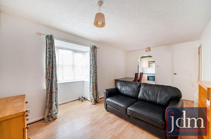 1 Bedroom Apartment To Rent In Stubbs Drive, London, SE16