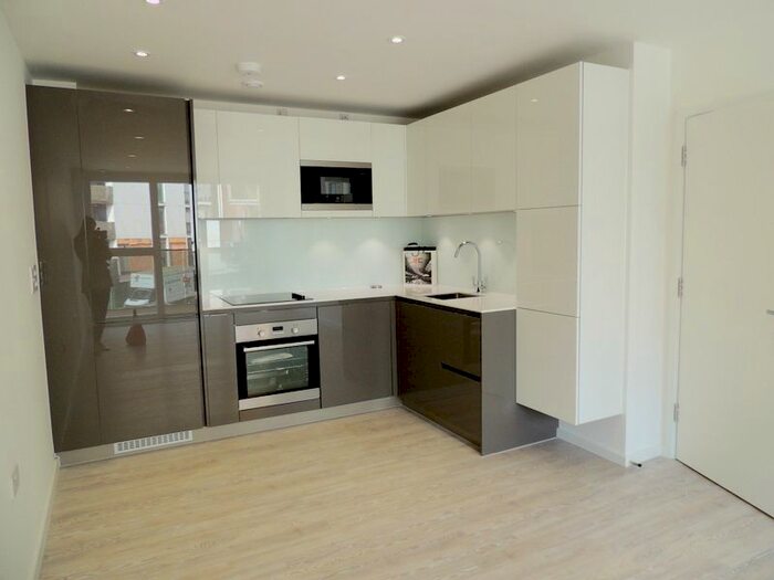 2 Bedroom Flat To Rent In Fleet Street, Brighton, BN1